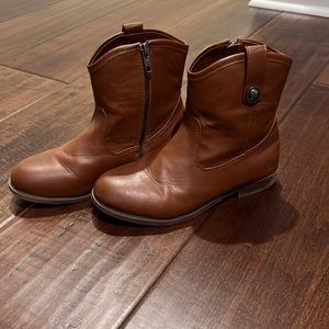 Brown Frye boots!